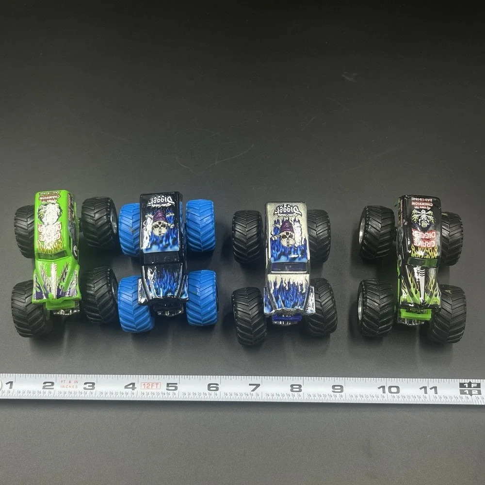 Hot Wheels Monster Jam Grave Digger Truck Lot of‎ 4 1:64 Scale Bad Bone